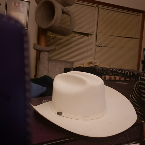 brad paisley hat brand